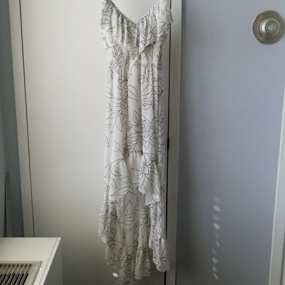 Black and white floral flowy dress